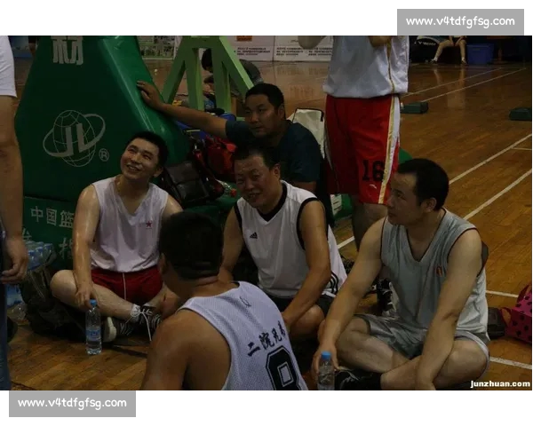 聚焦篮球实时比分动态掌握赛场风云与精彩瞬间全面解析全球联赛走势